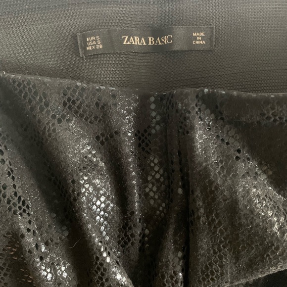 Zara suede/python print leggings with ankle zips - Picture 5 of 6